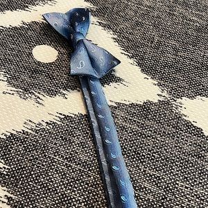 Blue Paisley Bow tie, 100% Polyester